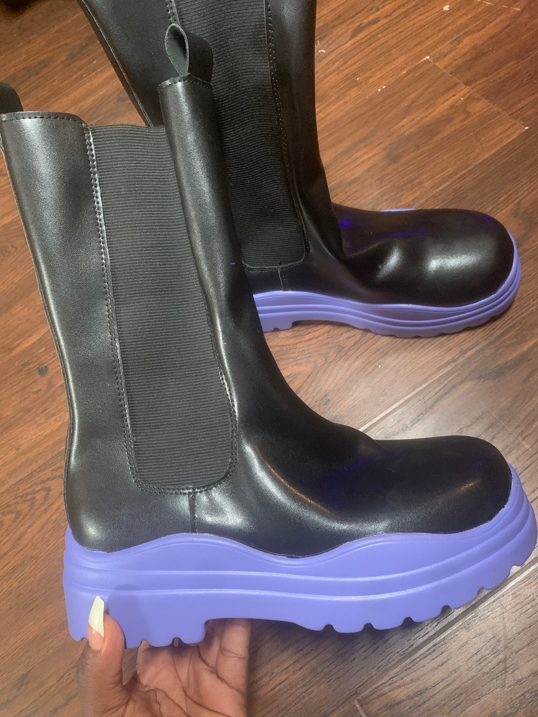 Steppin out Purple boots